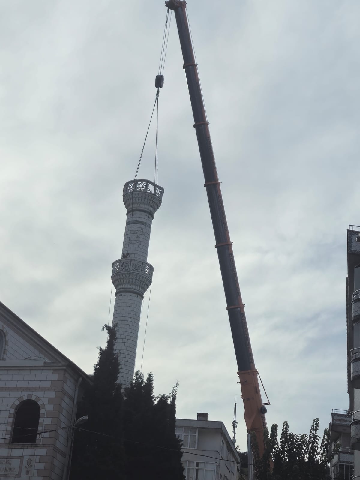 Minare Yıkım İşi
